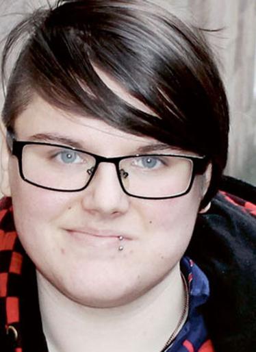 Rus onasi oglining sikini soradi