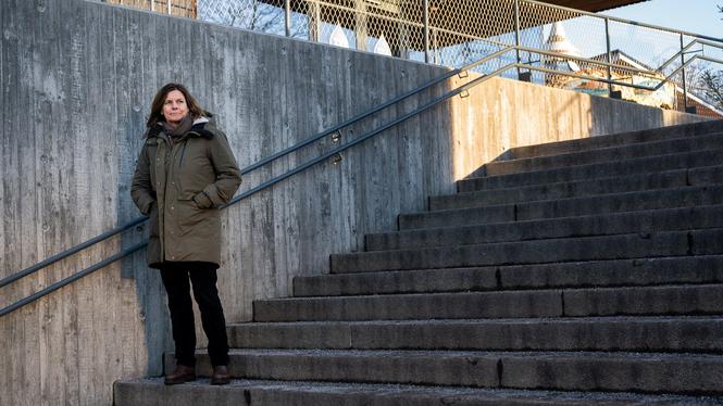 Ett allvarligt och uppenbart hål kvarstår i politiken som ska begränsa Putins krigsekonomi, säger Isabella Lövin.