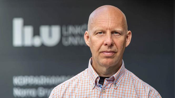 Stefan Holgersson, polisforskare vid Linköpings universitet, tror att hemlighetsmakeri inom polisen riskerar att rasera förtroendet på sikt.