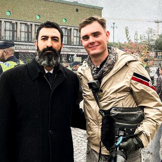 Rashid Farivar (SD) lade upp en bild på X. På bilden syns han tillsammans med den NMR-kopplade högerextremisten Christian ”Förtalsombudsmannen” Peterson.