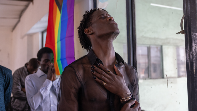 I kyrkan i Nairobi har hundratals människor funnit en fristad där de kan tro, älska och leva fritt. Poeten Peace är en av dem.