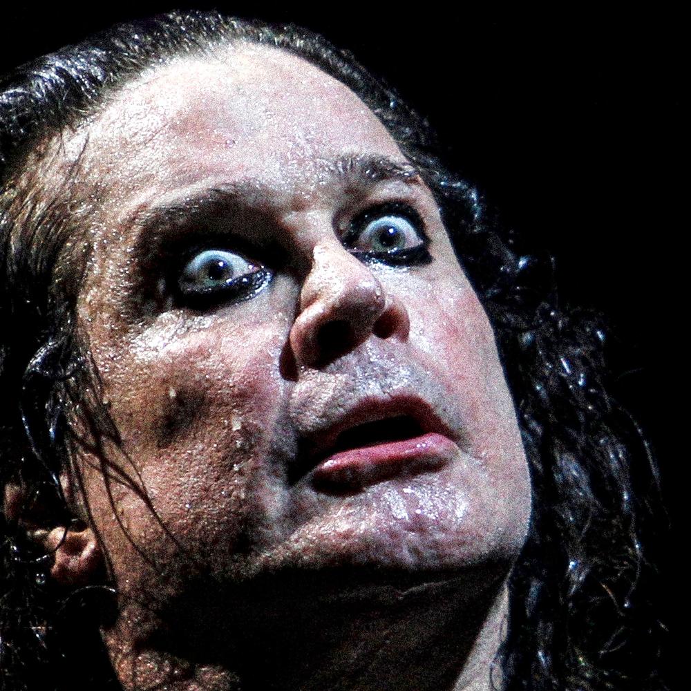 Porno boshini kiyim ostiga qoydi