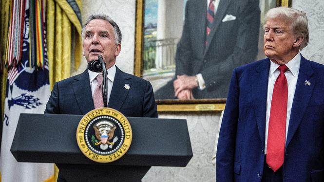 Steve Witkoff, USA:s sändebud till Mellanöstern, tillsammans med presidenten Donald Trump. Arkivbild.