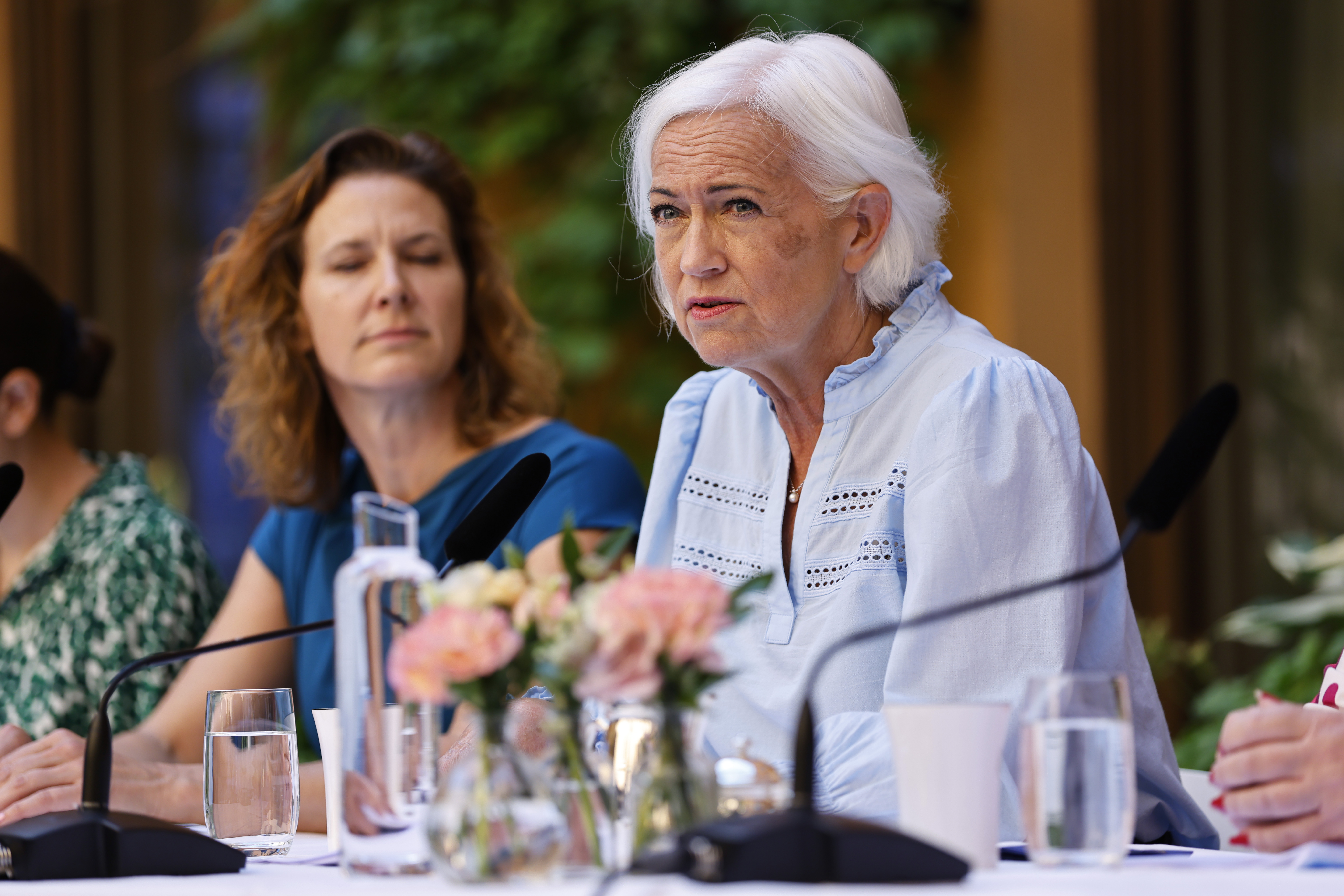 Sjukvårdsminister Acko Ankarberg Johansson (KD) på regeringens sommarfika.
