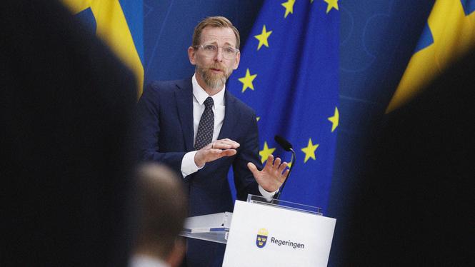 Socialminister Jakob Forssmed (KD) under en pressträff om det låga barnafödandet i Sverige.