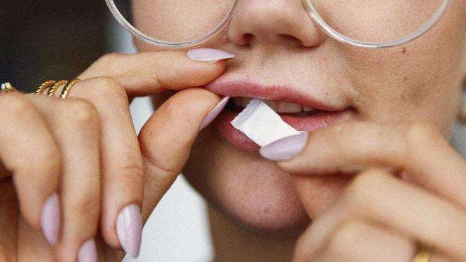 Snus under graviditet ökar risken för tillväxthämning hos fostret, intrauterin fosterdöd och plötslig spädbarnsdöd. Trots det är det allt fler som snusar medan de är gravida.