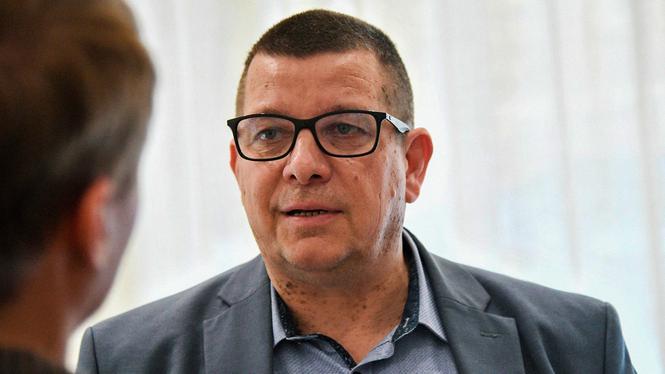 LO:s avtalssekreterare Veli-Pekka Säikkälä tycker det är bra att man höjer maxbeloppet man kan få ut, men menar att det är långt ifrån tillräckligt