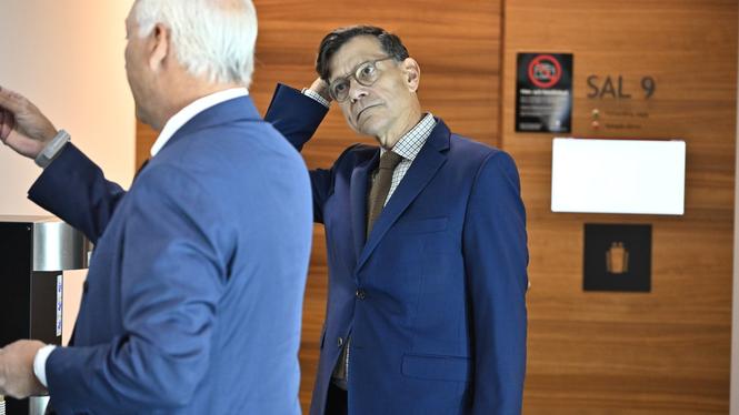 Den förre nationelle säkerhetsrådgivaren Henrik Landerholm står åtalad för vårdslöshet med hemlig uppgift.