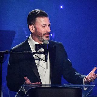 Mediebolag kräver att komikern Jimmy Kimmel bland annat ska be om ursäkt till Charlie Kirks familj.