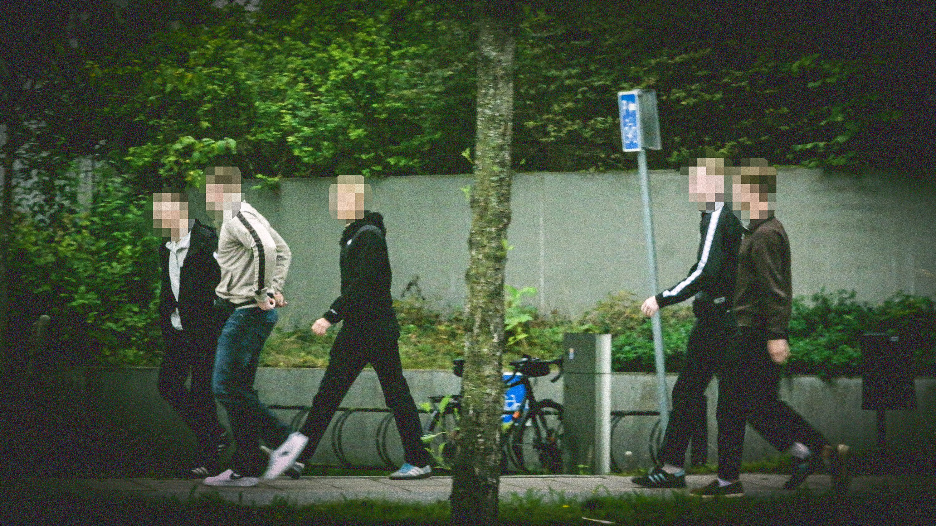 Under rättegången mot Sebastian Holmberg och Robert kunde Dagens ETC identifiera flera aktivister i 20-årsåldern, hemmahörande i Västmanland och däromkring.
