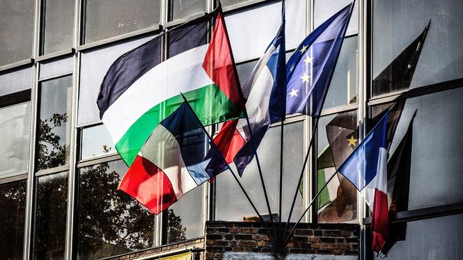 Borgmästarne vägrar hala den palestisnak flaggan i Malakoff.