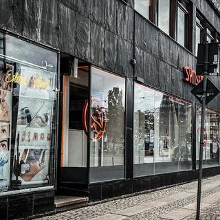 Tiam beauty i Göteborg fick förbud att utföra behandlingar. ”Påtaglig fara för patienters liv”, skriver Ivo i sitt beslut. I dag har kliniken bytt namn och fortsätter erbjuda behandlingar.