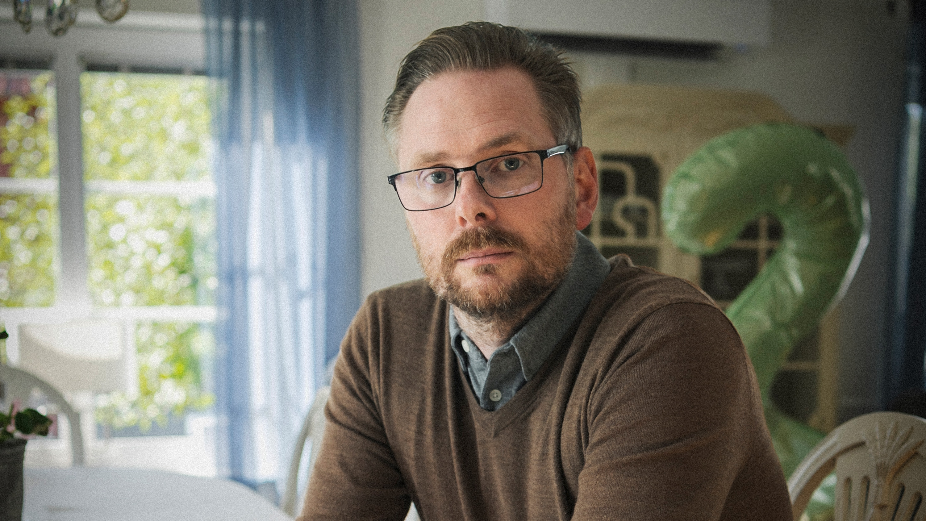 Martin Sandberg och hans familj skrev kontrakt på drömvillan från 1800-talet tre månader innan de fick reda på giftutsläppen från den kinesiska batterijätten de nästan bor granne med. ”Vi fick panik. Vad ska vi göra? Kan vi komma ur kontraktet? Men det fanns inget att göra”, säger han.