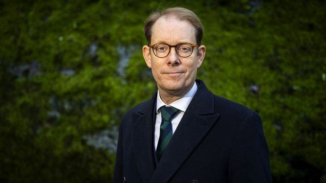 Tobias Billström, tidigare utrikesminister, är aktuell med boken ”Skarpt läge” om Sveriges Nato-process.