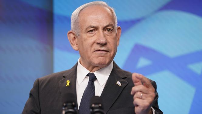 Israels premiärminister Benjamin Netanyahu möttes av demonstranter när han reste mot FN. Arkivbild.