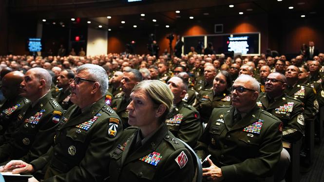 Var inte för feta eller för korta! USA:s militära befälhavare får en uppläxning signerad krigsdepartementet.