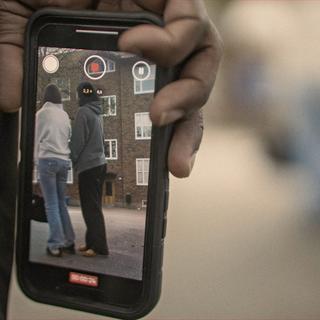 Under åtta år filmade och fotograferade mannen elever på Internationella engelska skolan i Karlstad, videos och bilder som sedan spreds vidare på porrsajter. 