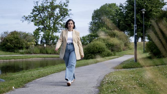 Liberalernas partiledare Simona Mohamsson när hon valdes under Almedalsveckan. Nu är den stora frågan vilken väg partiet ska välja och om L kan sätta sig i regering med SD.