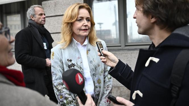 Elisabeth Thand Ringqvist (C).