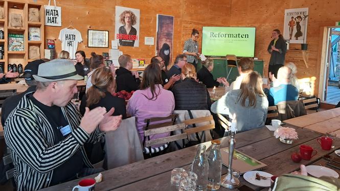 Sörmlands Matklusters Maria Printz välkomnar inspirationsföreläsaren Olga Grönvall Lund, för att tala om sitt initiativ Reformaten.