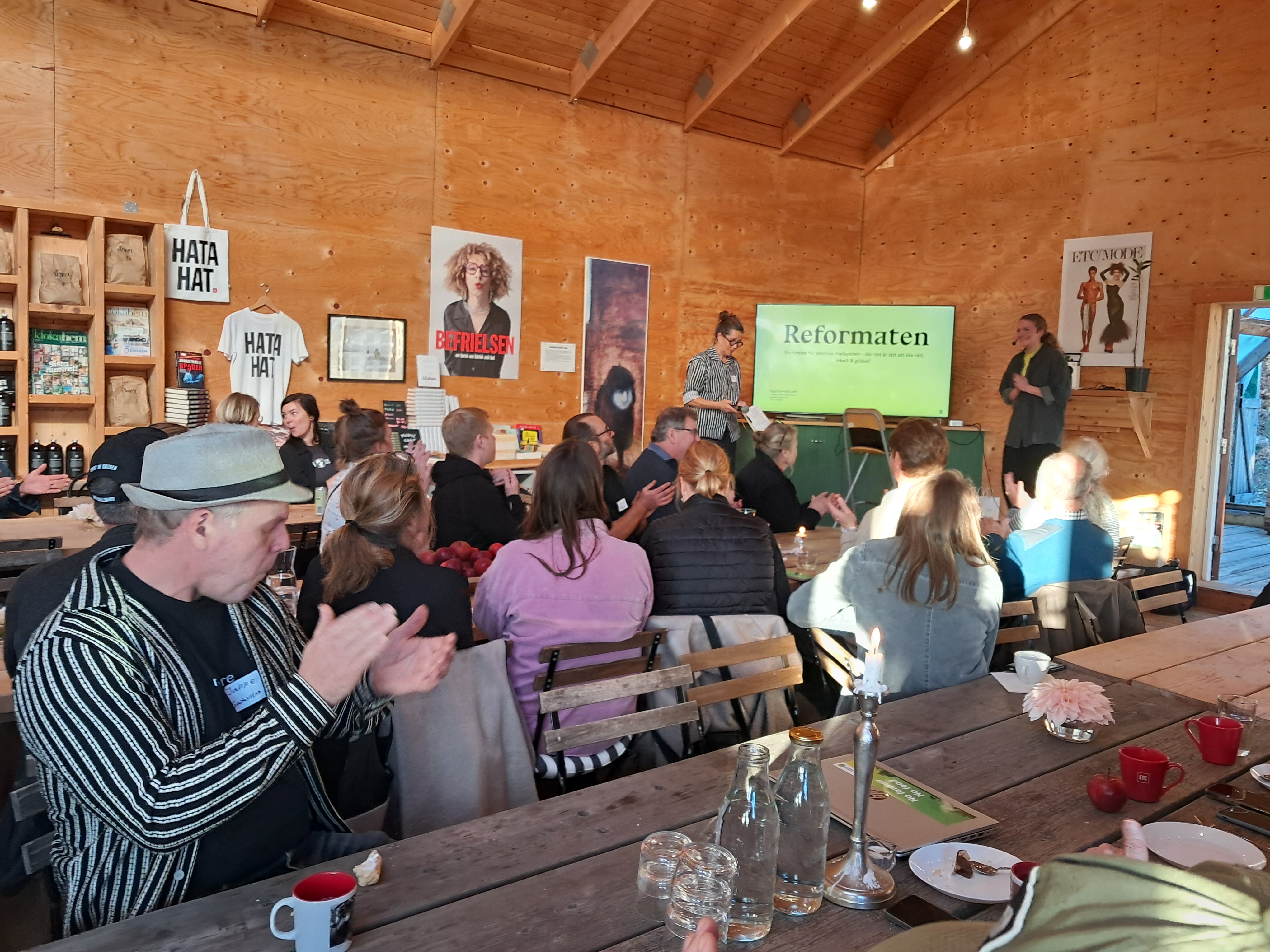 Sörmlands Matklusters Maria Printz välkomnar inspirationsföreläsaren Olga Grönvall Lund, för att tala om sitt initiativ Reformaten.