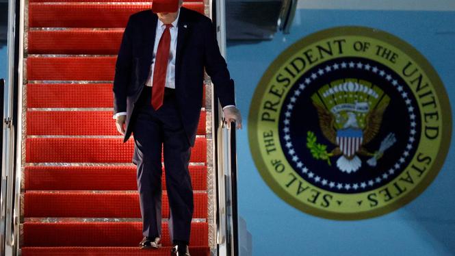 USA:s president Donald Trump svarade på frågor från reportrar på sitt presidentplan natten mot måndagen svensk tid.