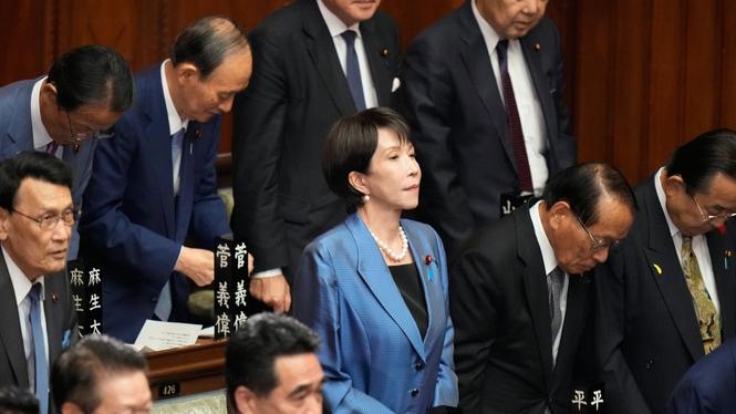 Japans nya premiärminsiter Sanae Takaichi i underhuset på tisdagen. 