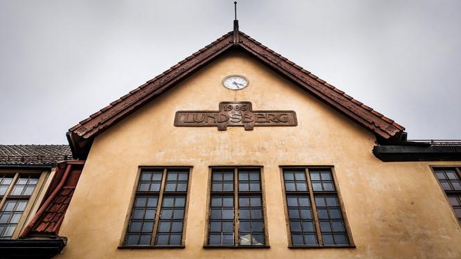 Misshandeln ska ha varit en del av den hårda kulturen på internatskolan Lundsberg, som återkommande uppmärksammats medialt.