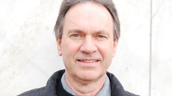”Om jag går ut en molnig dag på vintern får jag 5 000 lux. Normen för ljus inomhus är 50 lux och det ger ingen som helst biologisk påverkan”, säger Arne Lowden, forskare på Stockholms universitet.