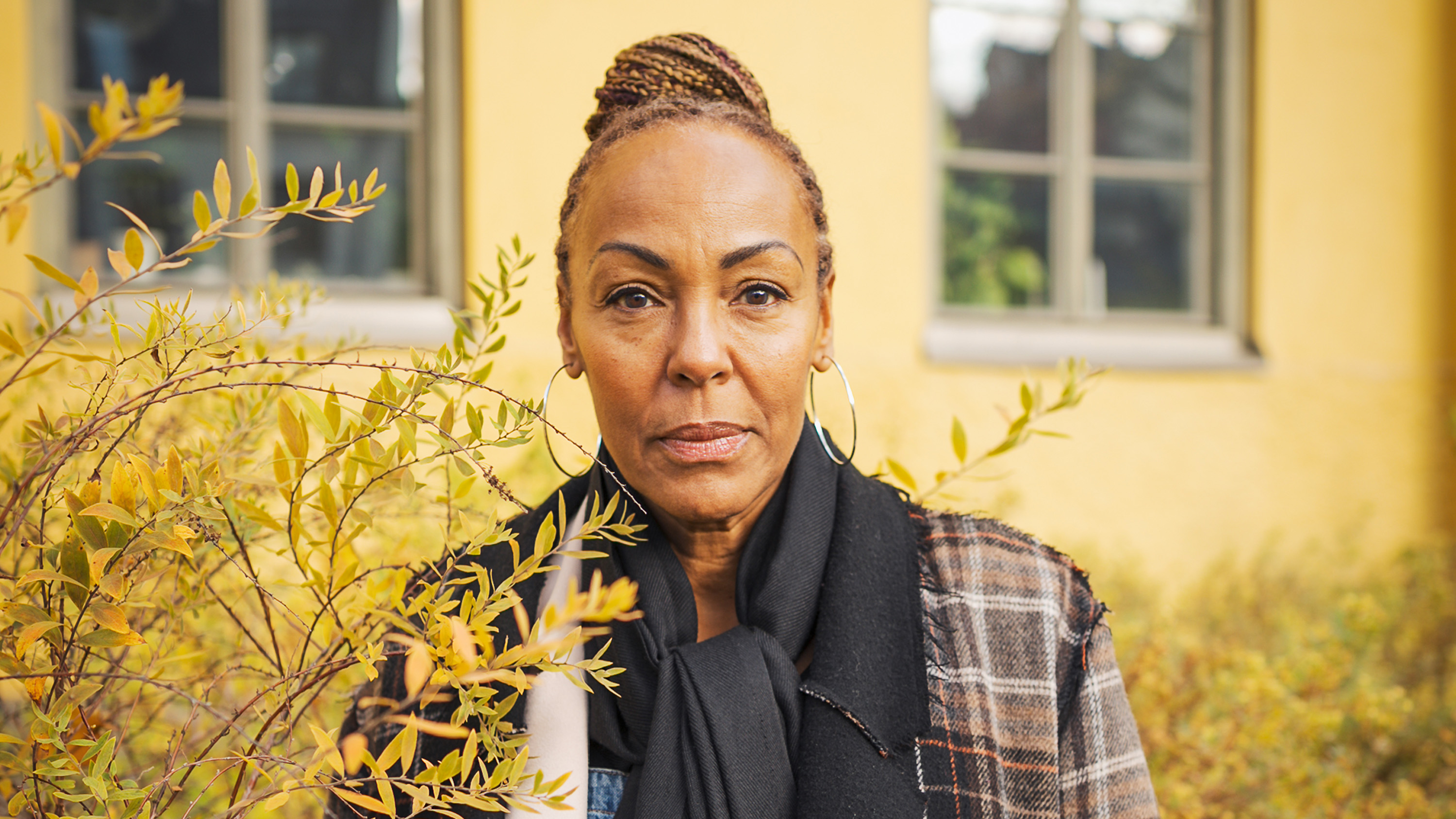 Artisten och programledaren Kayode ”Kayo” Shekoni är aktuell med både självbiografi och scenshow.