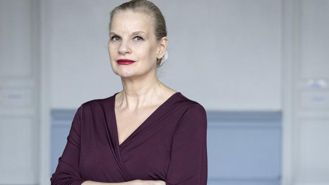 Christine Falkenlands blev kultförklarad på nittiotalet. Nu är hon åter aktuell med romanen ”Författarinnan”.
