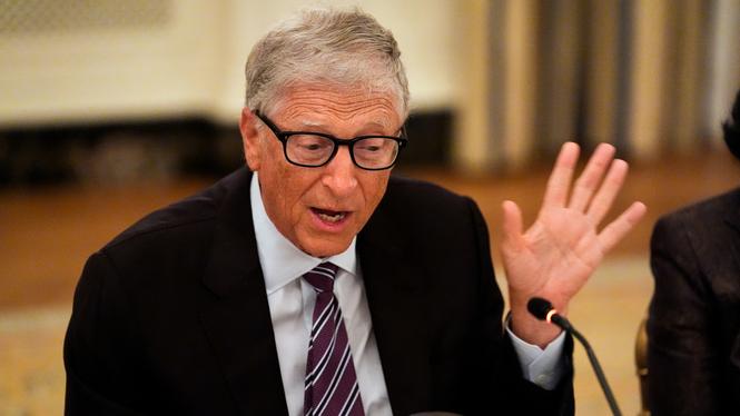 Bill Gates skiftar ton kring klimatkrisen.