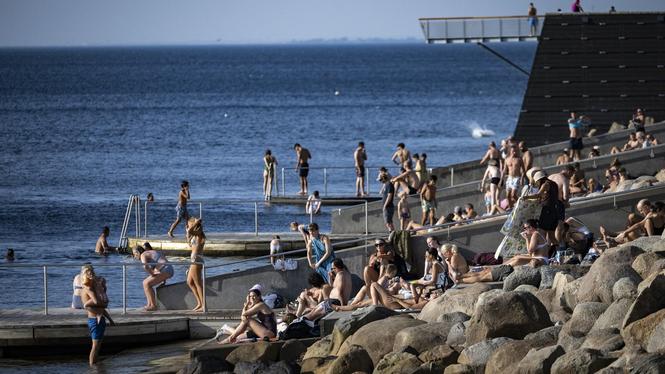 Antalet dödsfall som orsakats av temperaturhöjningar har stigit med 23 procent globalt sedan 90-talet.