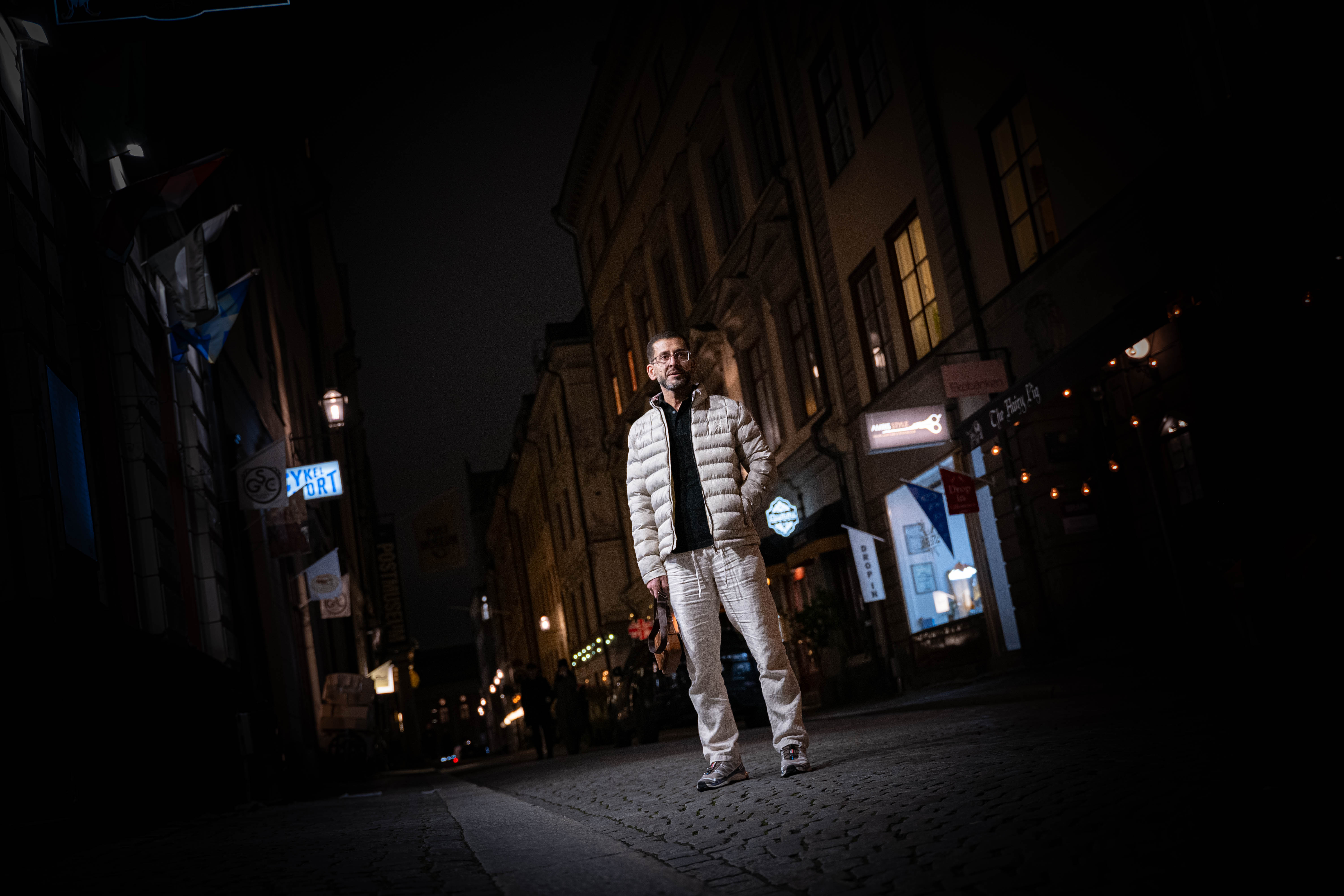 ”Jag promenerade och njöt av vädret och folkmyllret. Det är vad jag minns”, säger Mohammad Al Uaudt Allah om natten som förändrade hans liv.