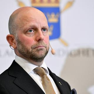 Vice chefsåklagare Henrik Olin på Riksenheten för säkerhetsmål under en pressträff på torsdagen. Åtal väcks mot en 18-åring för förberedelse till terroristbrott.