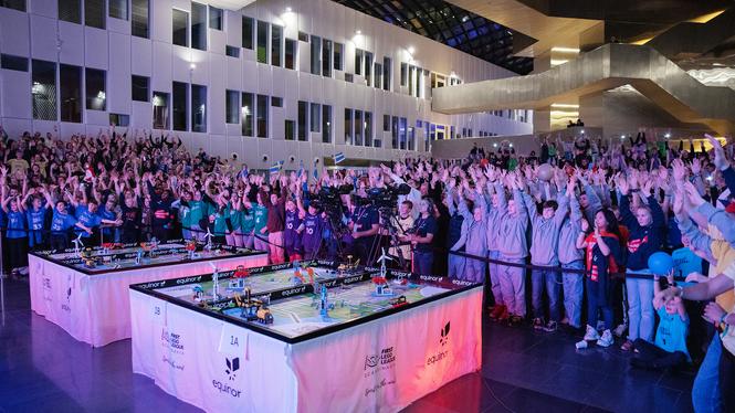 Tusentals skandinaviska skolbarn deltar i vad som beskrivs som ”världens största tekniktävling för barn”. 