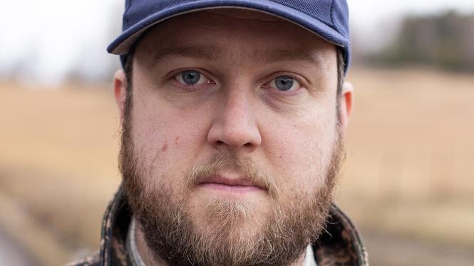 Jens Gustafsson, presstalesperson för Jägarnas riksförbund, är upprörd över Länsstyrelsernas beslut.