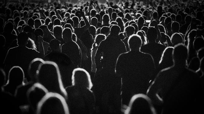 Vi vill gärna tro att barn är ”färgblinda”, men forskning visar något annat, skriver Hana Al-Khamri.