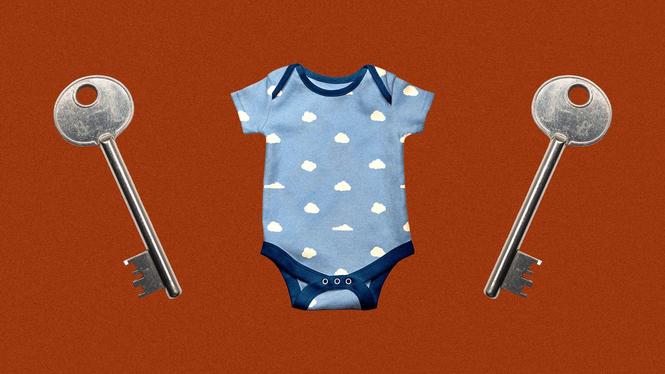 Det tar lång tid att spara ihop pengar till en bostadsrätt, eller att få en hyresrätt genom bostadskön. Klart det påverkar beslutet att skaffa barn.