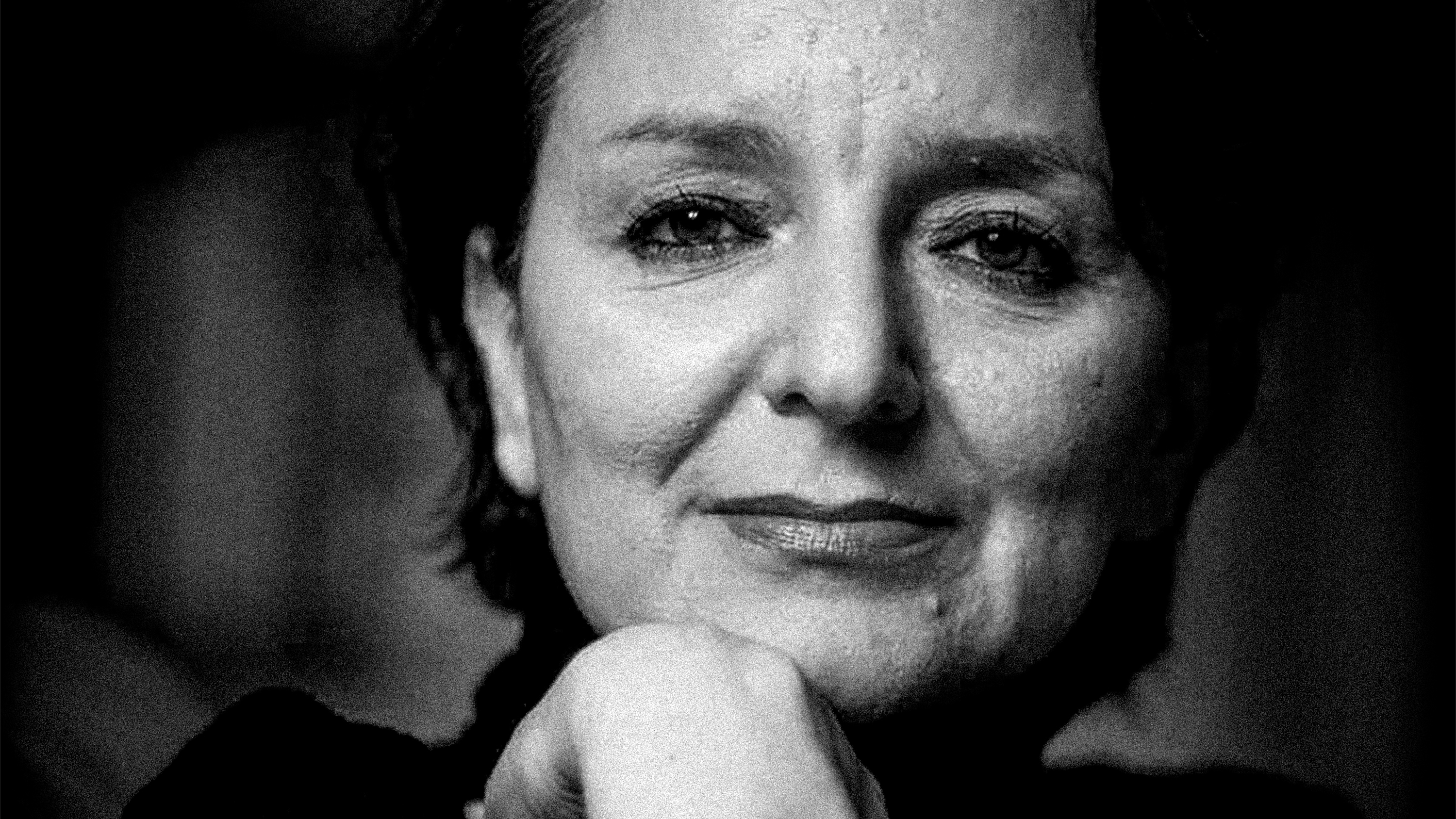 Den fransk-israeliska sociologen Eva Illouz har bland annat skrivit bästsäljaren "Därför gör kärlek ont".