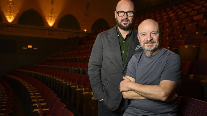 Fredrik Kempe och Jonas Gardell har jobbat med den nya musikalen i sex år. 24 september 2026 får den urpremiär.