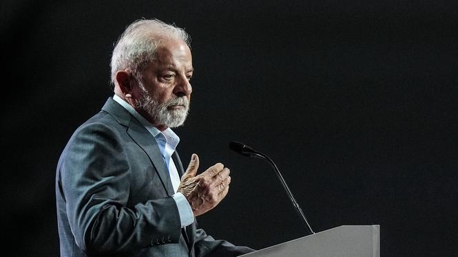 Brasiliens president Lula da Silva hoppades kunna presentera ett slutligt klimatavtal redan på onsdagen. Det gick inte. I vägen stod bland annat frågan om finansiering av klimatrelaterade förluster och skador. 