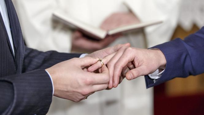 Präster kan komma att nekas anställning om de inte vill viga samkönade par. 