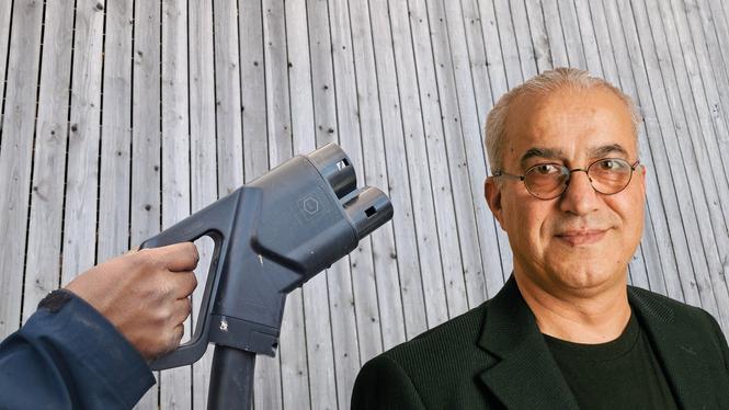 Gahangir Sarvari är positivt överraskad av det stora intresset för soldrivna snabbladdare.