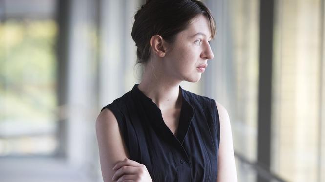 "Om mitt arbete försvann från bokhandlarna skulle innebära ett extremt statligt intrång i den konstnärliga yttrandefriheten", skriver den irländske författaren Sally Rooney till en brittisk domstol.