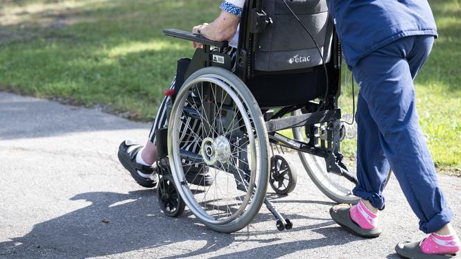 Äldreomsorgen är hårt drabbad av underbemanning, visar Kommunal i en ny rapport.