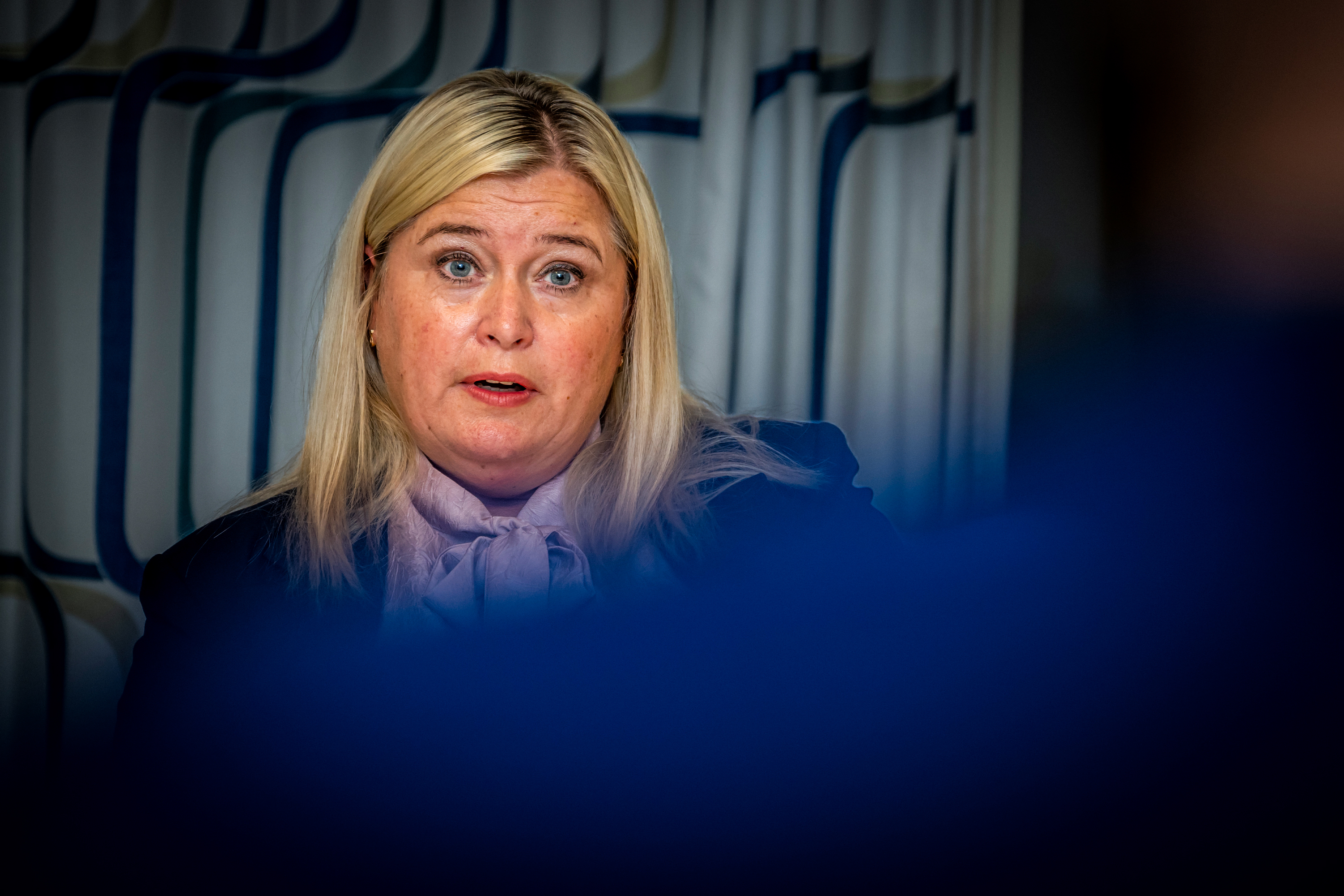 Teresa Zetterblad fick sparken från jobbet som kommundirektör i Håbo. Några veckor senare fick hon tjänsten som nationell samordnare för frivill återvandring.