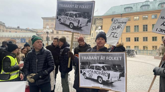 Tandläkaren Stefan Mälstad är kritisk mot den nya tandreformen. Han menar att den inskränker patienternas valfrihet och drar en parallell till det östtyska bilmärket Trabant.
