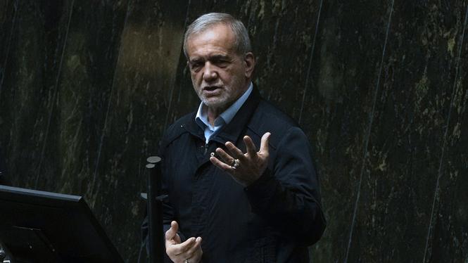 I november sa Irans president Masoud Pezeshkian att det inte finns något annat sätt att möta Teherans vattenkris än att ”flytta huvudstaden”, en idé som framförts även av tidigare administrationer.