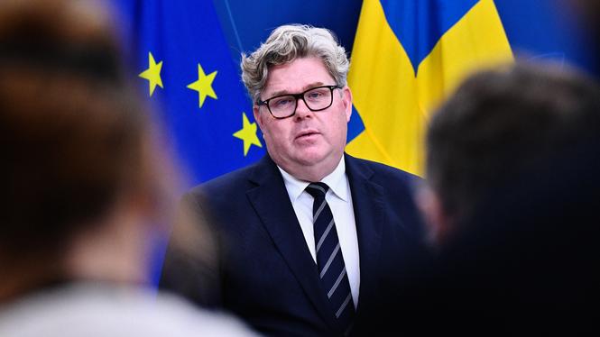 Justitieminister Gunnar Strömmer (M) håller pressträff och presenteras förslag till grundlagsändringar på fri- och rättighetsområdet.